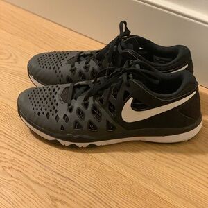 Nike Black and White Training Sneakers Men’s Size 9.5